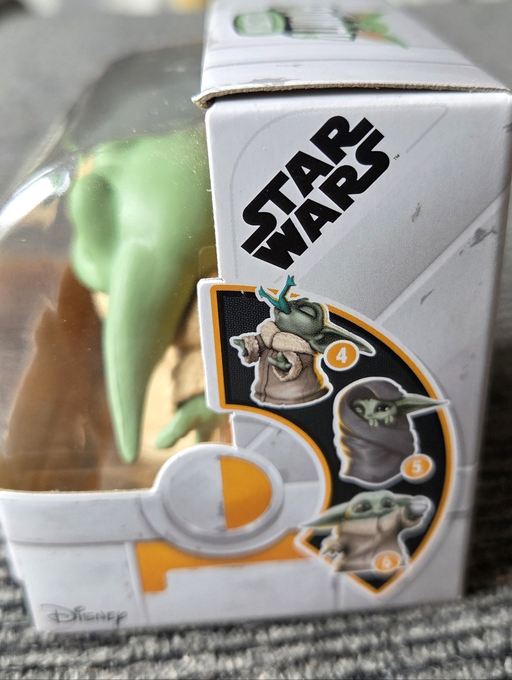Star Wars The Child (Grogu) Collectible Figure - Picture 3 of 4